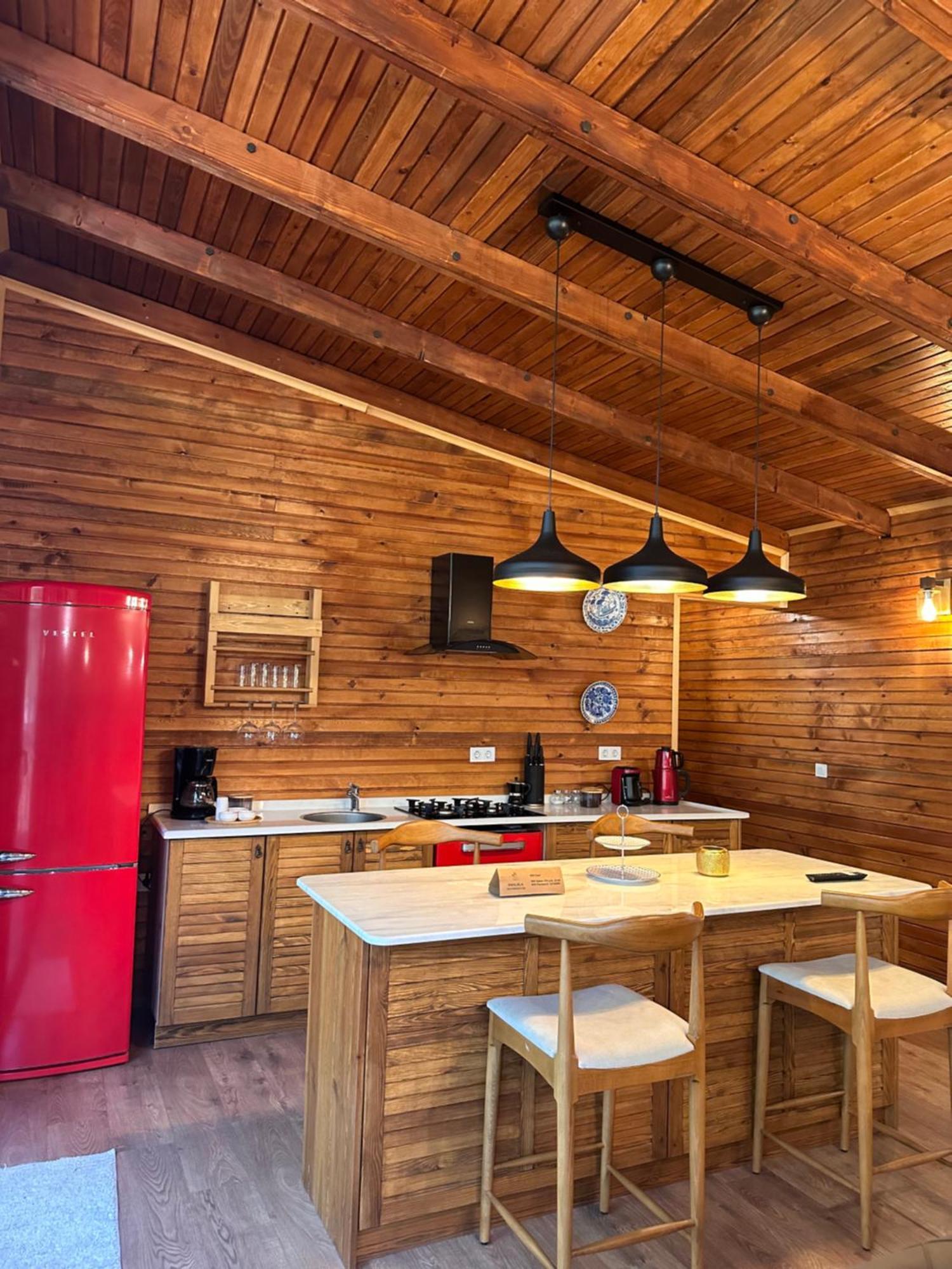 Panurlawoodenhouse Oezel Havuz& Sauna Mavi エクステリア 写真