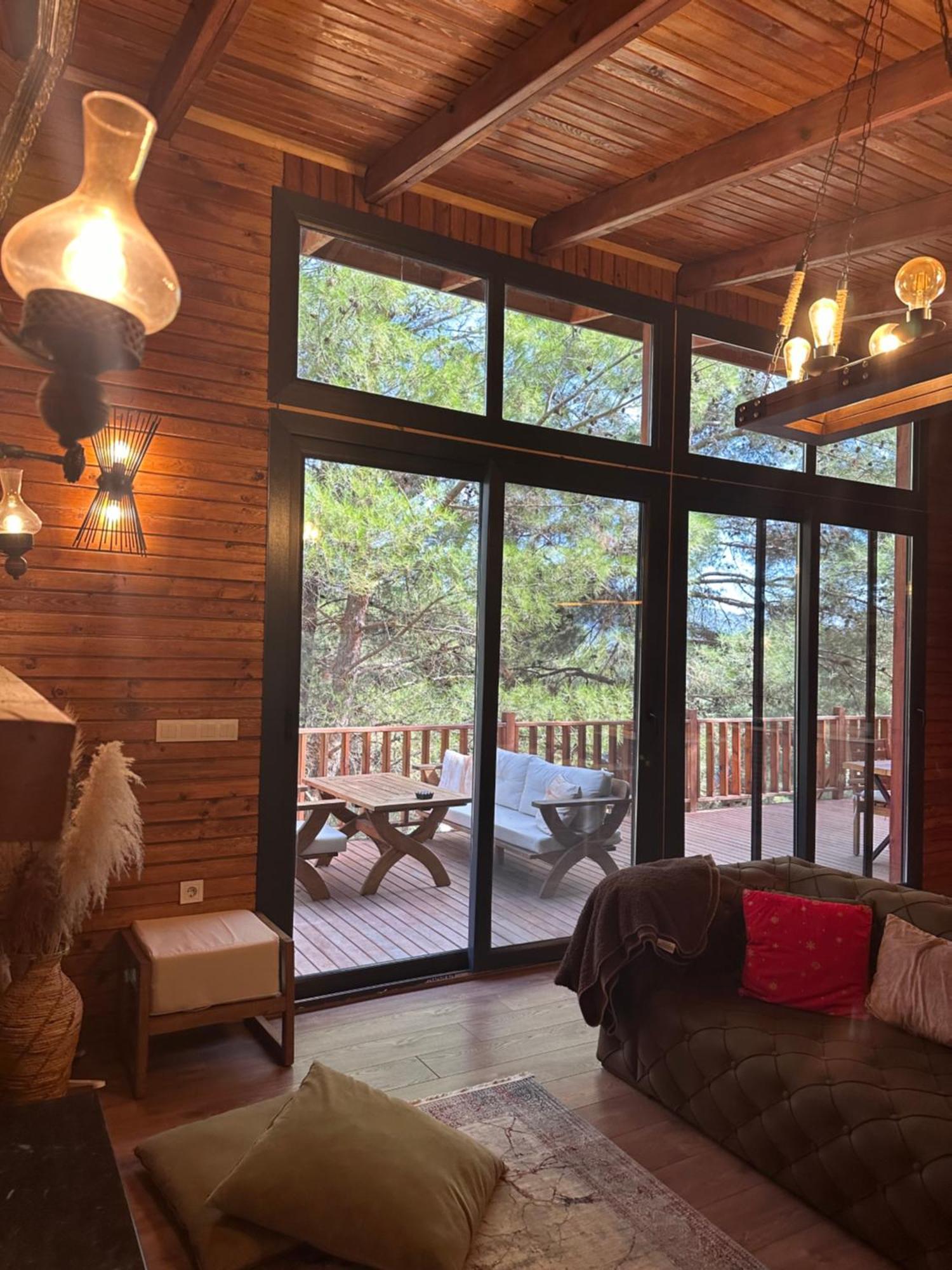 Panurlawoodenhouse Oezel Havuz& Sauna Mavi エクステリア 写真